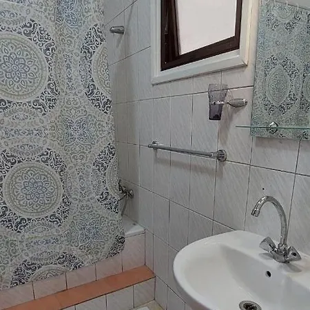 1 Bedroom In Center Lägenhet Larnaca