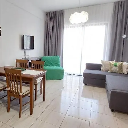 1 Bedroom In Center Lägenhet *